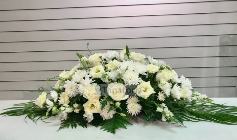 Almohadón de flores blanco